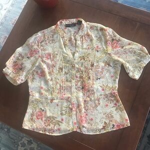 Lightweight Floral Women's Top‎ Blouse